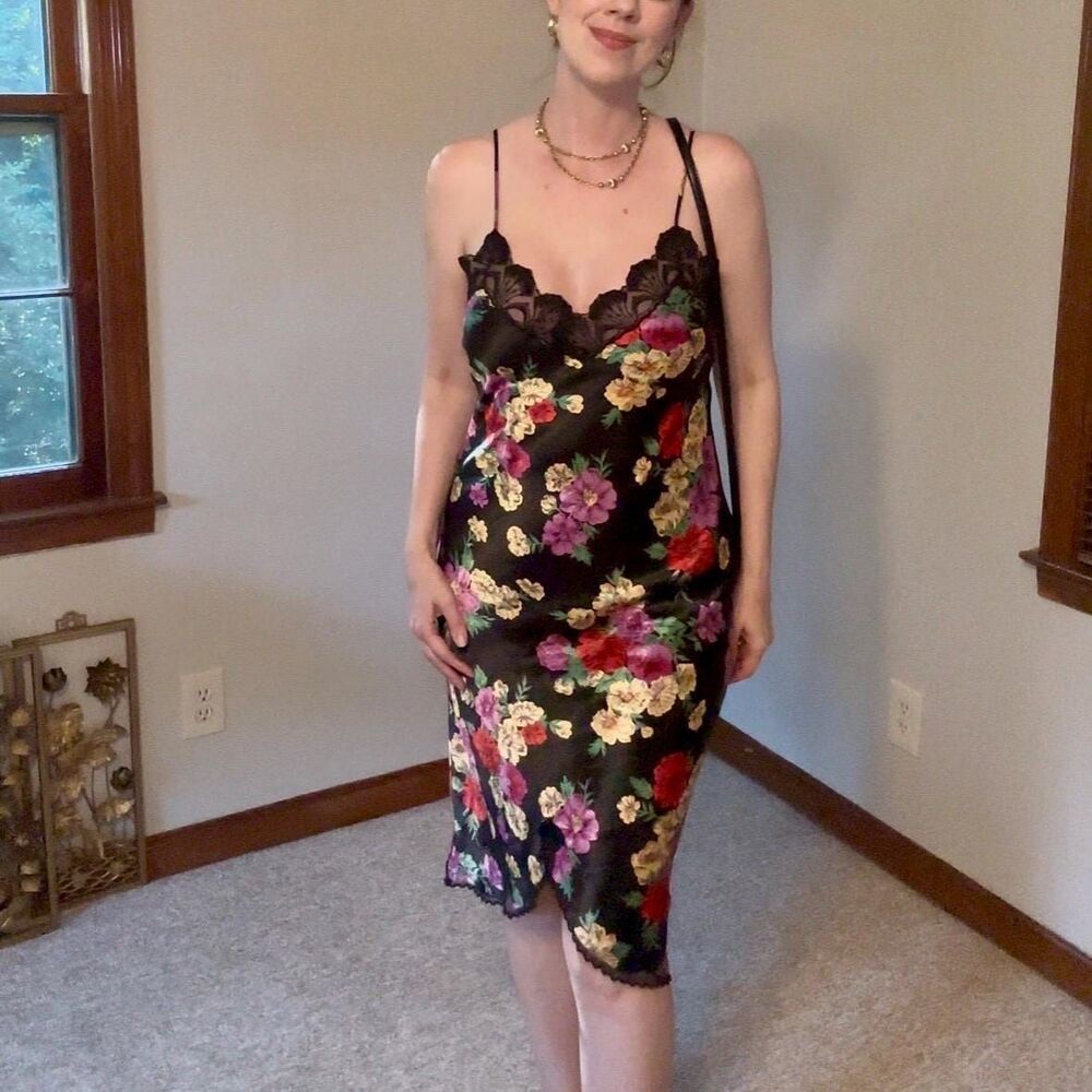 Vintage Victoria’s Secret Gold Label Satin Floral Slip Dress Size Small - Picture 13 of 16